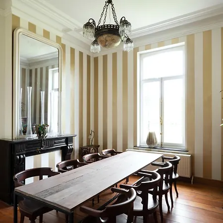 Uit 1899 Met Grote Tuin Вилла *